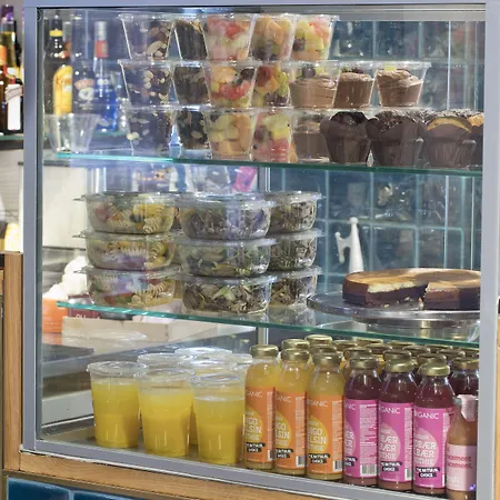 Danhostel & Hostal *