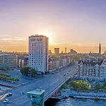 Danhostel & Hostal *